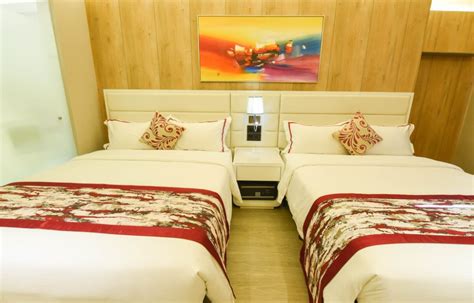 Top Hotels Closest to Cubao Station in Cubao from P2,539.